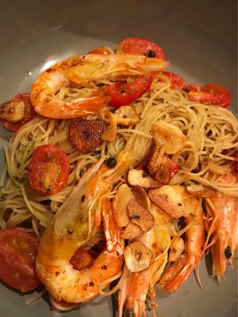 Grilled prawn and cherry tomatoes angel hair pasta with truffle oil and paste.|Aunty Gさん