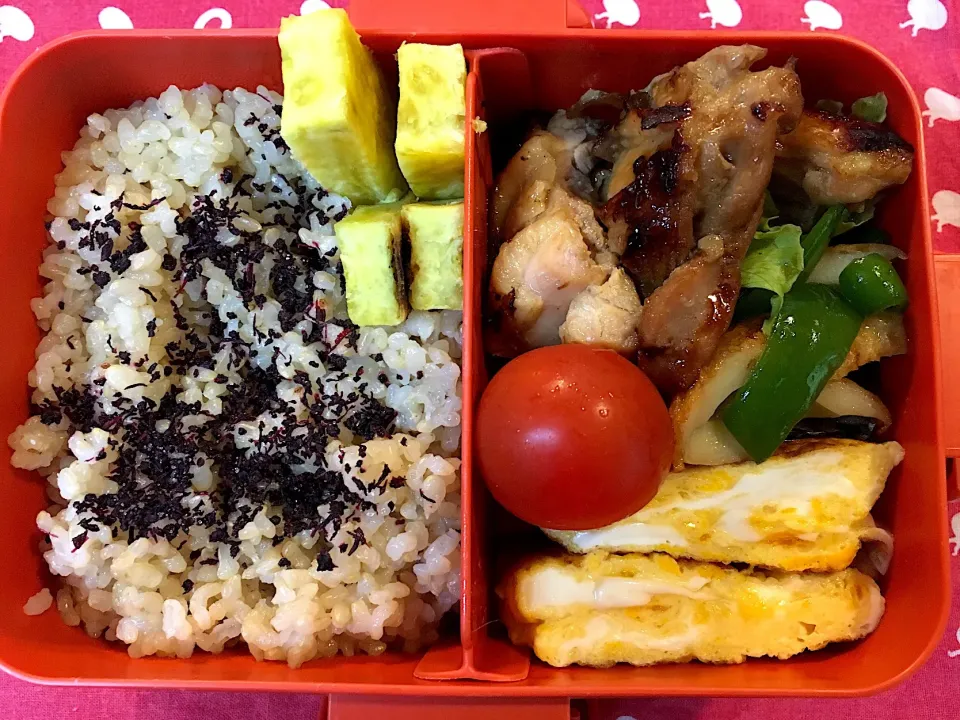 ♫今日のお弁当♫〜照り焼きチキン、ちくわとピーマン炒め、だし巻き卵、サツマイモスティック、トマト〜|Satokoさん