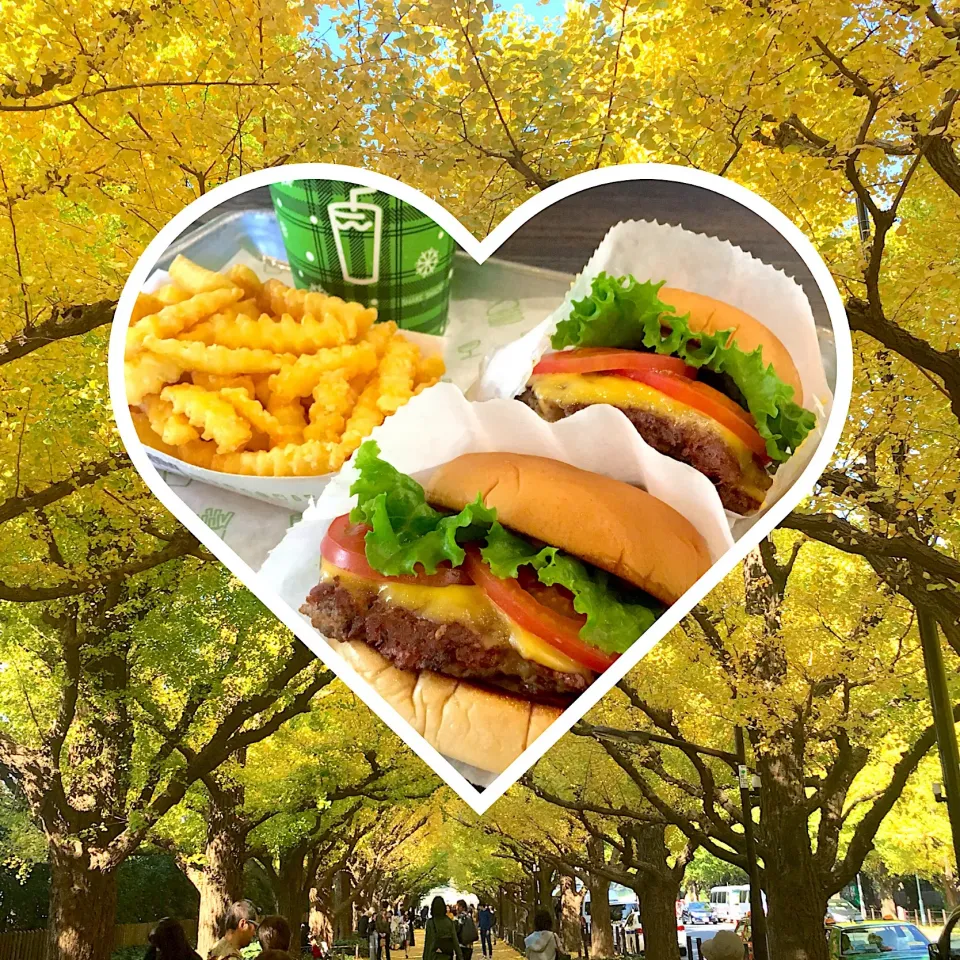 Snapdishの料理写真:紅葉を眺めながら…SHACK🍔❣️|leeさん