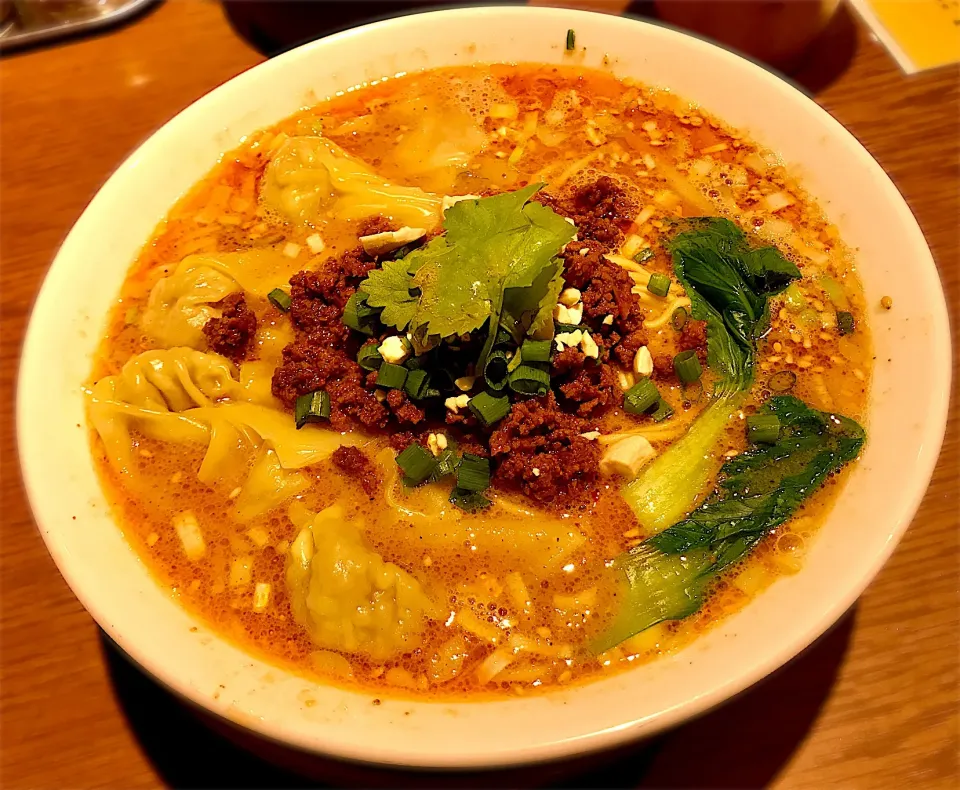 麻辣担々麺+雲呑|toshi,I🍴さん