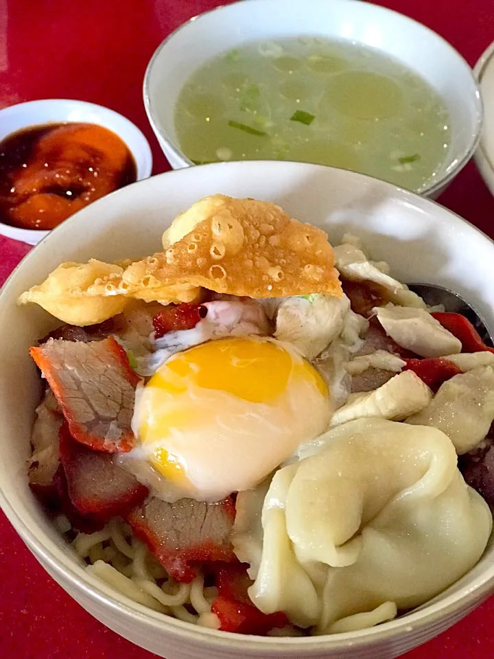 Pangsit Mie  (wonton noodle) ala MT Makassar|Meliaさん