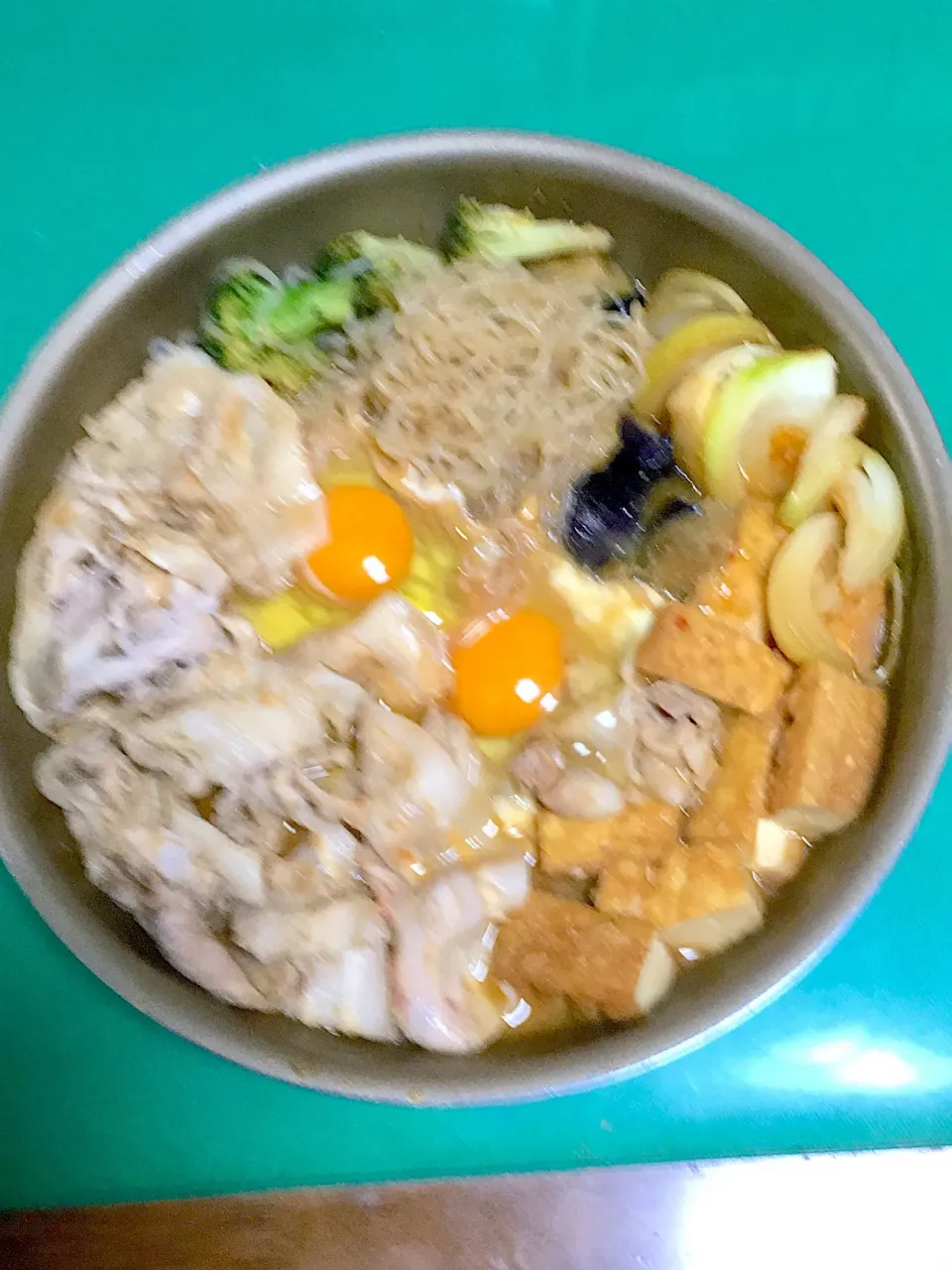 Snapdishの料理写真:今日の昼は一人鍋:豚バラすき焼き風|takamuraさん