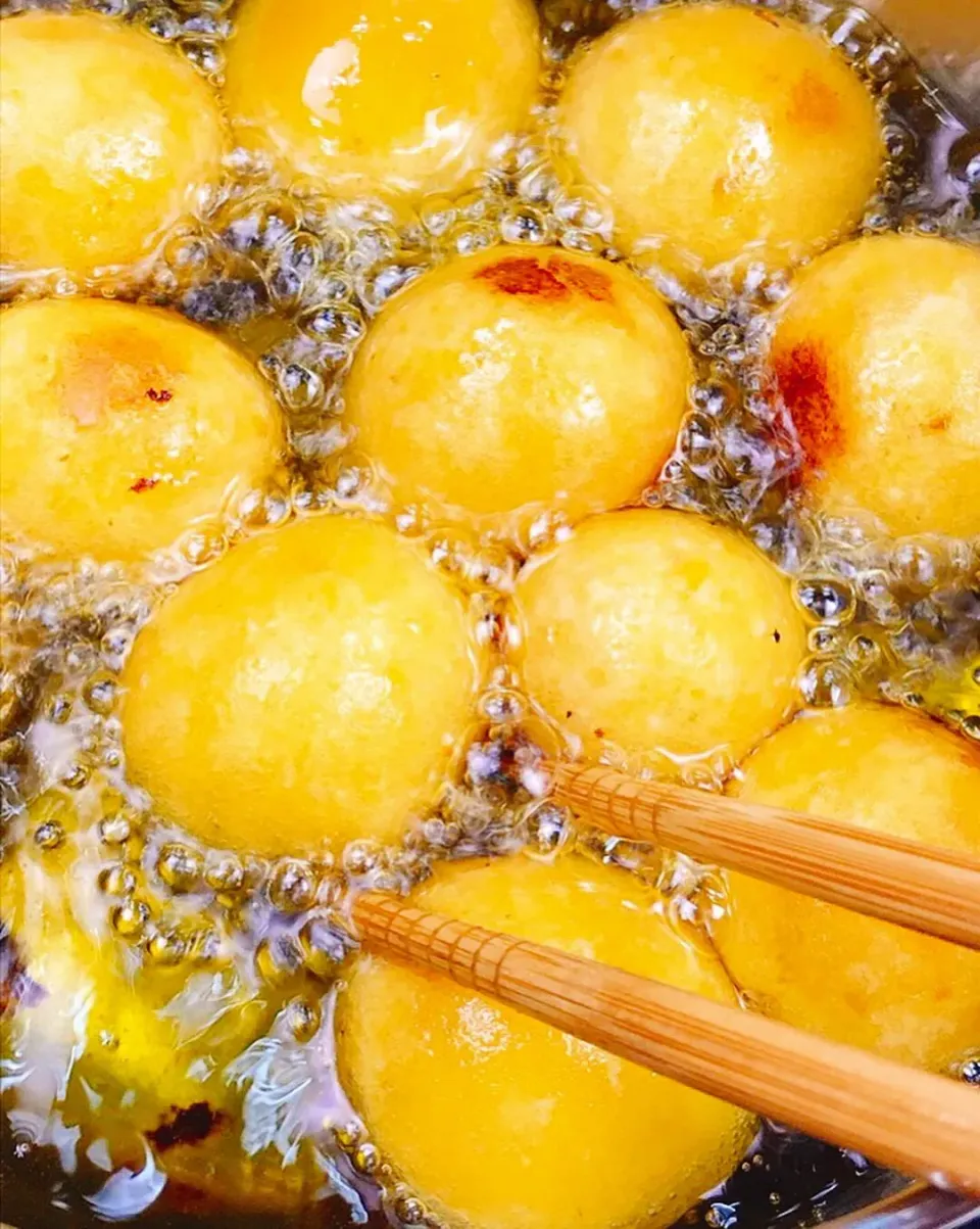 Snapdishの料理写真:Fried Sweet Potato Balls|RungRungさん