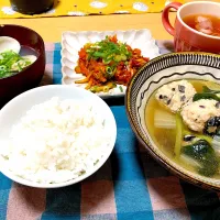 Snapdishの料理写真:鶏ひき肉のだんご、和風あんかけ。|ゆうこさん