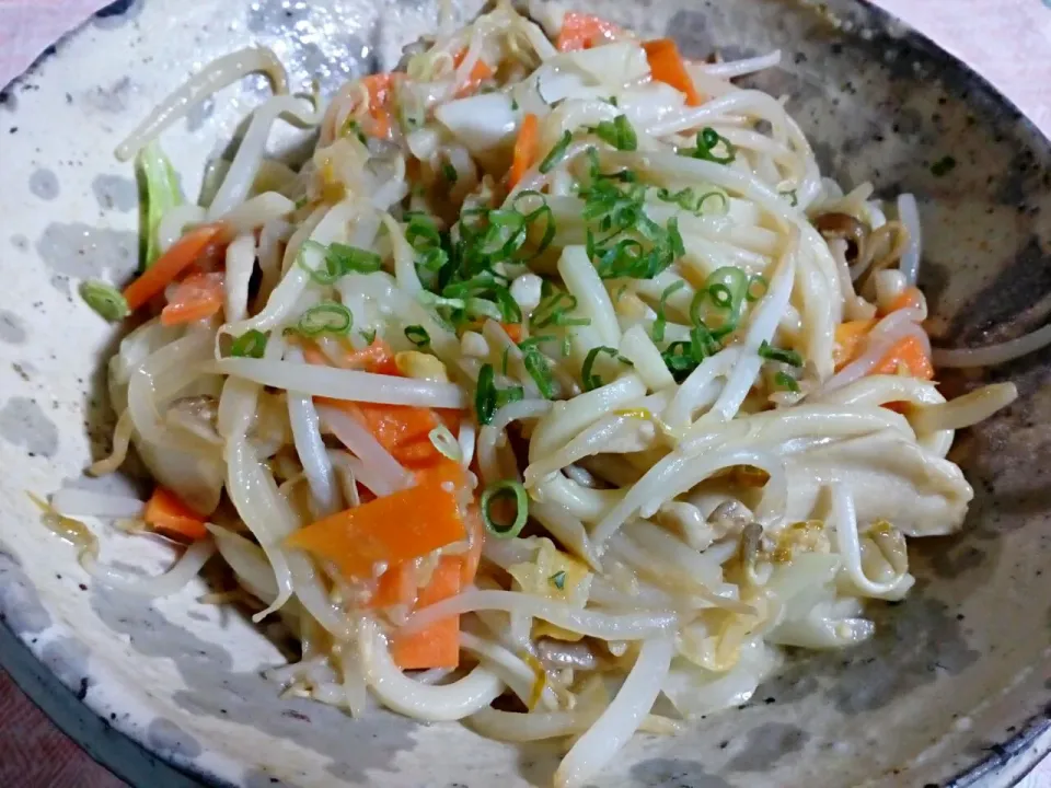 きのこ大好きもやしミックスの味噌焼きうどん♪|ちさこさん