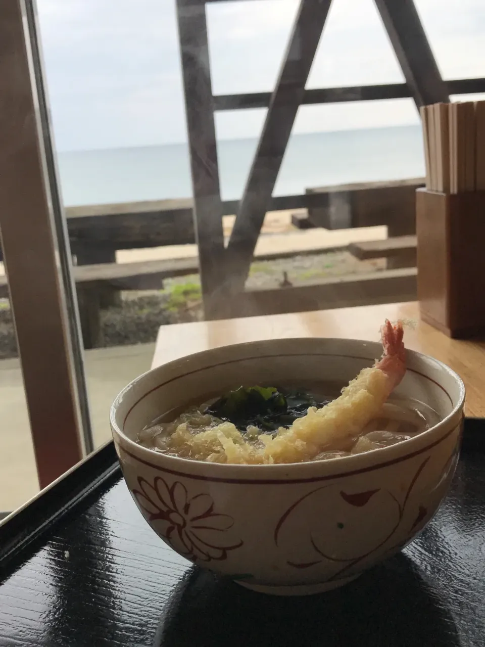 海岸側 ロケーション抜群の うどん屋（笑） 天ぷらうどん    多古爺にて|sakiさん