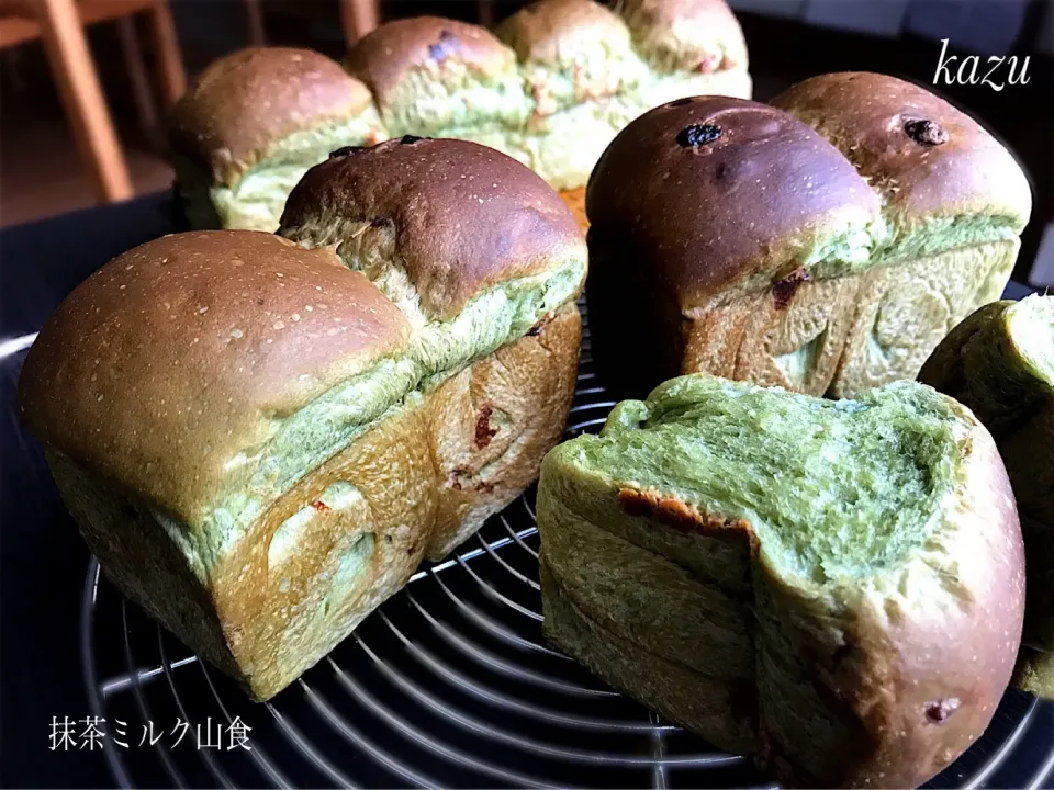 Snapdishの料理写真:抹茶ミルク🍵🐮ミニ山食|kazu★さん