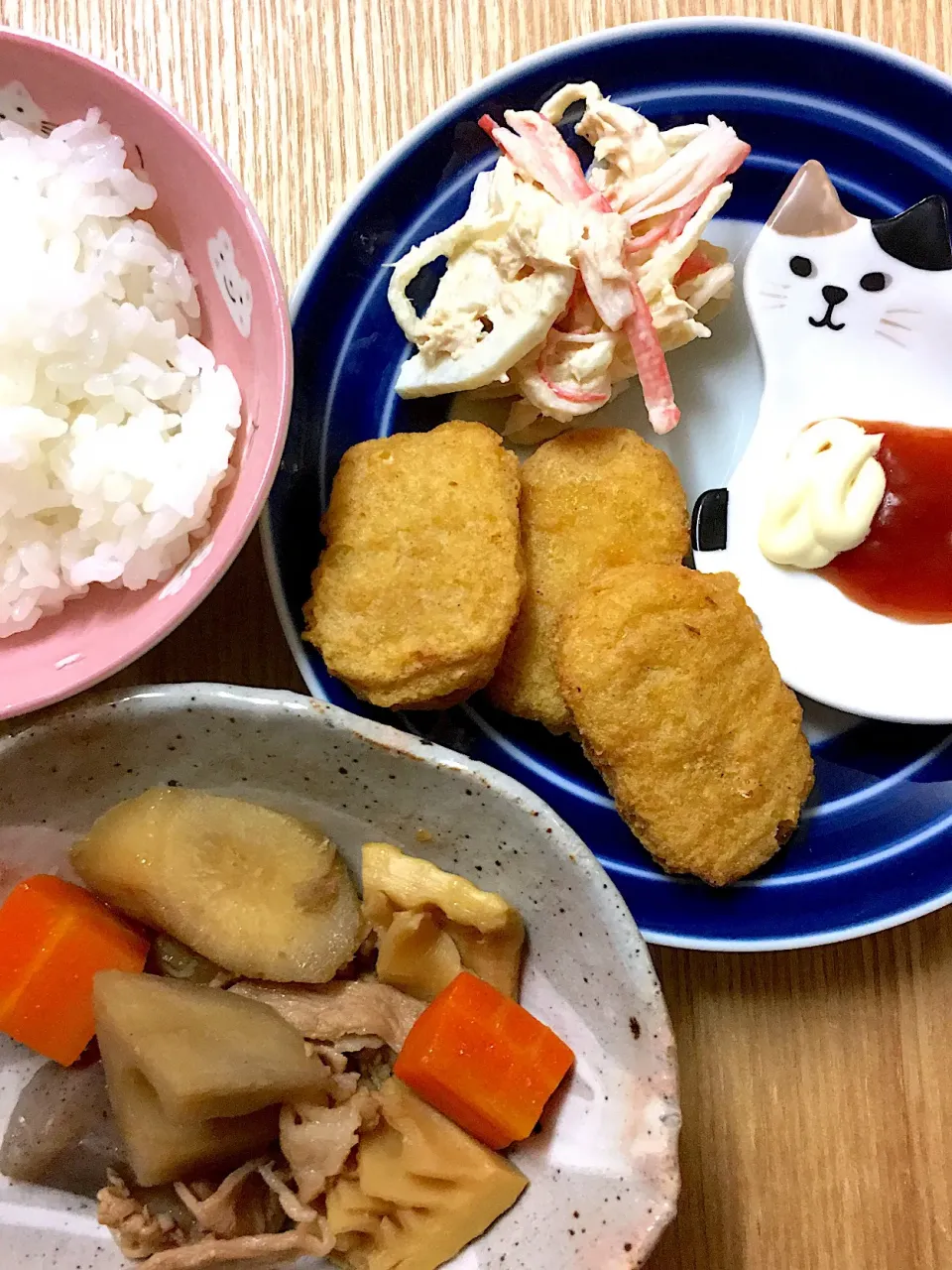 Snapdishの料理写真:#ムスメご飯 

筑前煮、チキンナゲット、切り干し大根のツナサラダ、ご飯。|mossan＠OSAKAさん