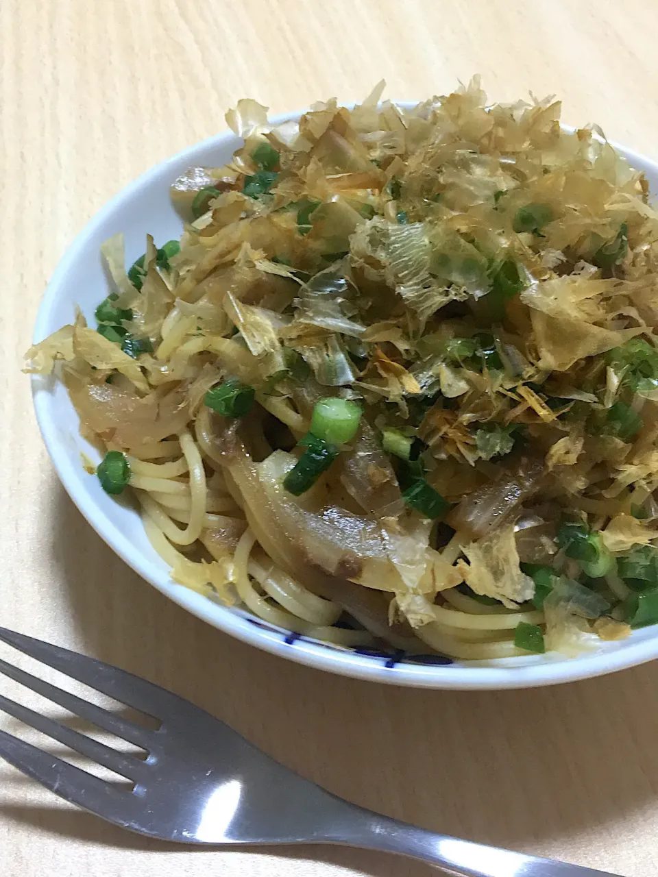 ツナと玉ねぎの和風パスタ|しほさん