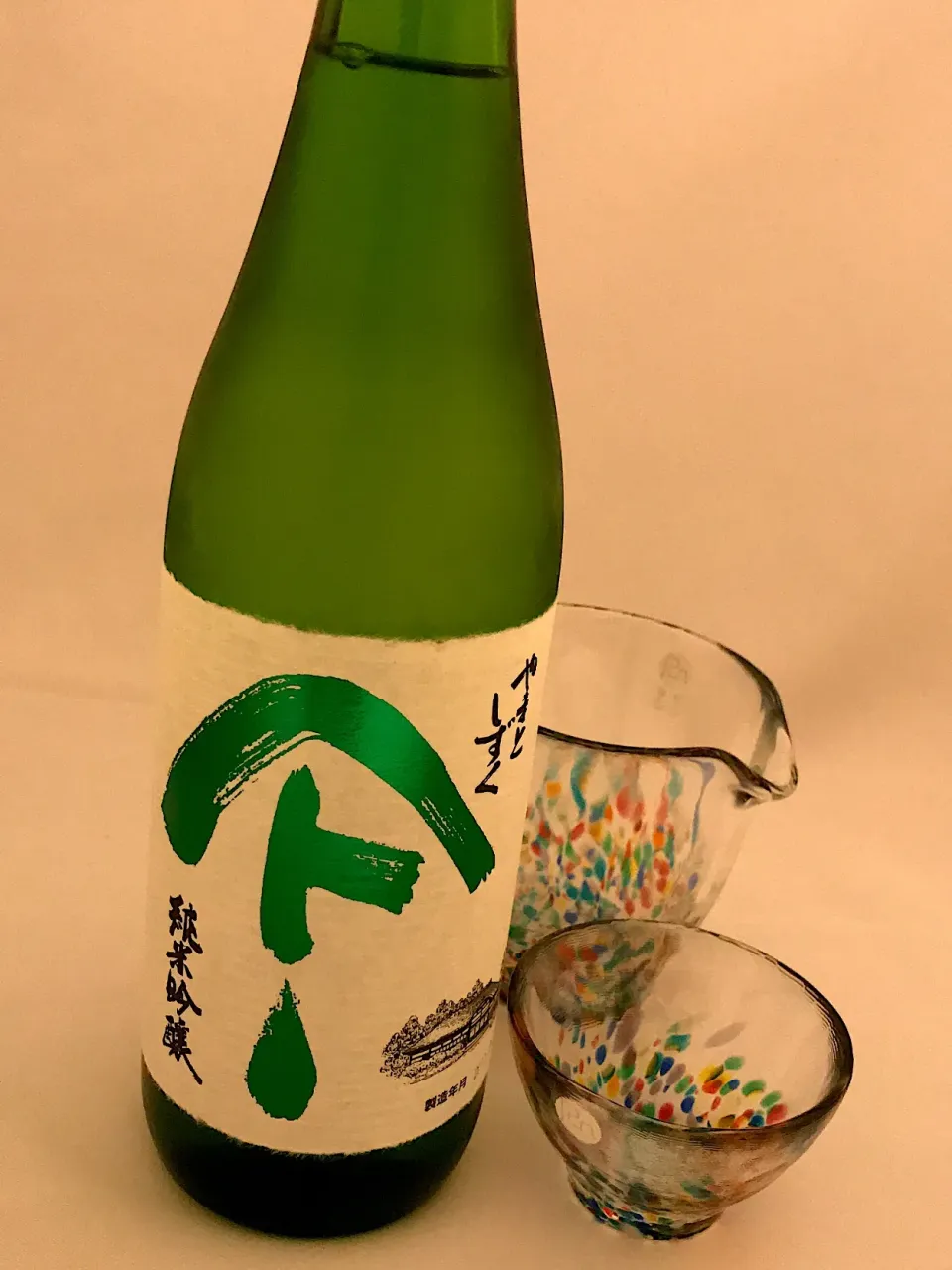 やまとしずく 純米吟醸
程よく広がる香りとあざやかな旨味、全体的に柔らかで飲みやすく美味しい
#秋田清酒株式会社#やまとしずく#純米吟醸#日本酒#美味しい|901さん