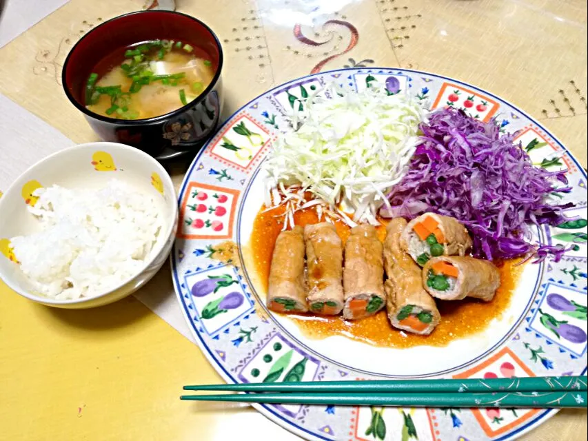 晩ごはん
 - 豚肉の野菜巻き
 - お麩とお豆腐のお味噌汁|korinoさん