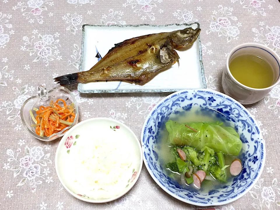 焼魚、ウインナー入りロールキャベツ、ごぼうと人参のマヨネーズ&酢&塩麹和え|小鳥さん