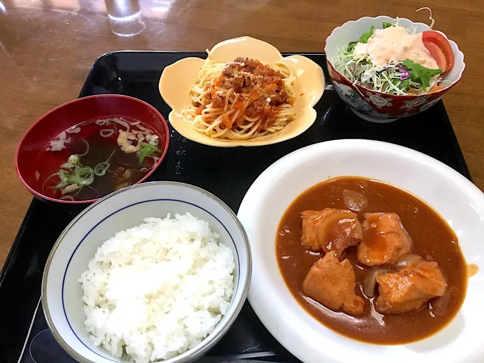 Snapdishの料理写真:ライダーハウス&レストラン『ムジカ』
日替りランチ|コージ💫さん