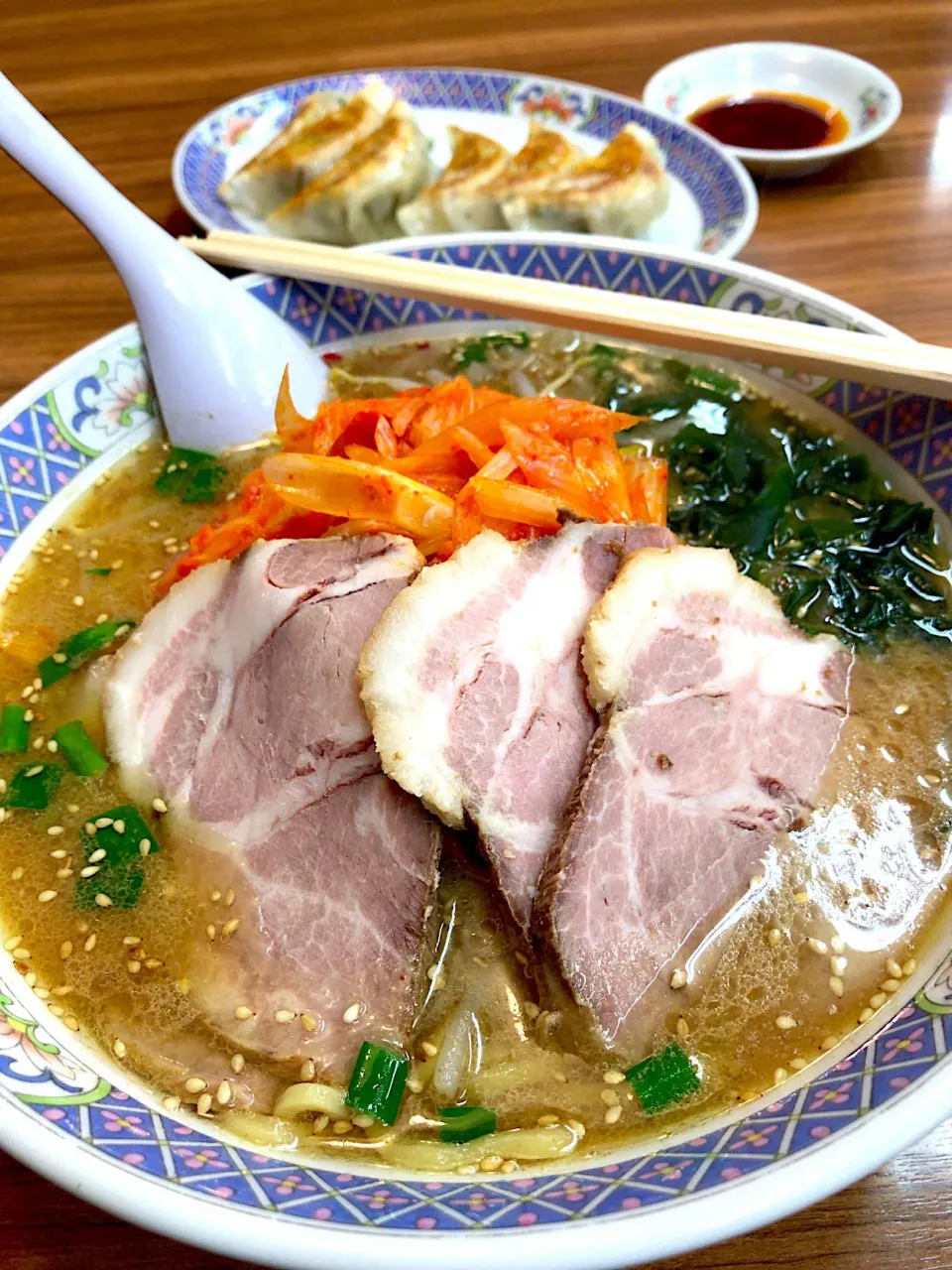 ネギ味噌チャーシュー麺🍜&餃子🥟|wildcat山猫さん