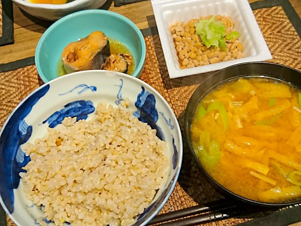 鯖味噌缶詰め&納豆&えのきの味噌汁|まぐろさん