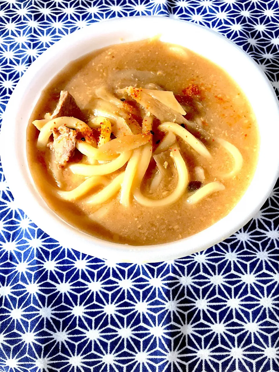 芋煮会の〆で地元では煮込みうどんします|ホッシーさん