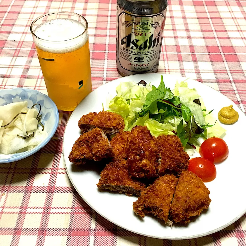 実家のお母ちゃん飯♬
 #実家のお母ちゃん  #晩ごはん  #ヘレカツ #フィレカツ  #ビール  #スーパードライ|Yoshinobu Nakagawaさん