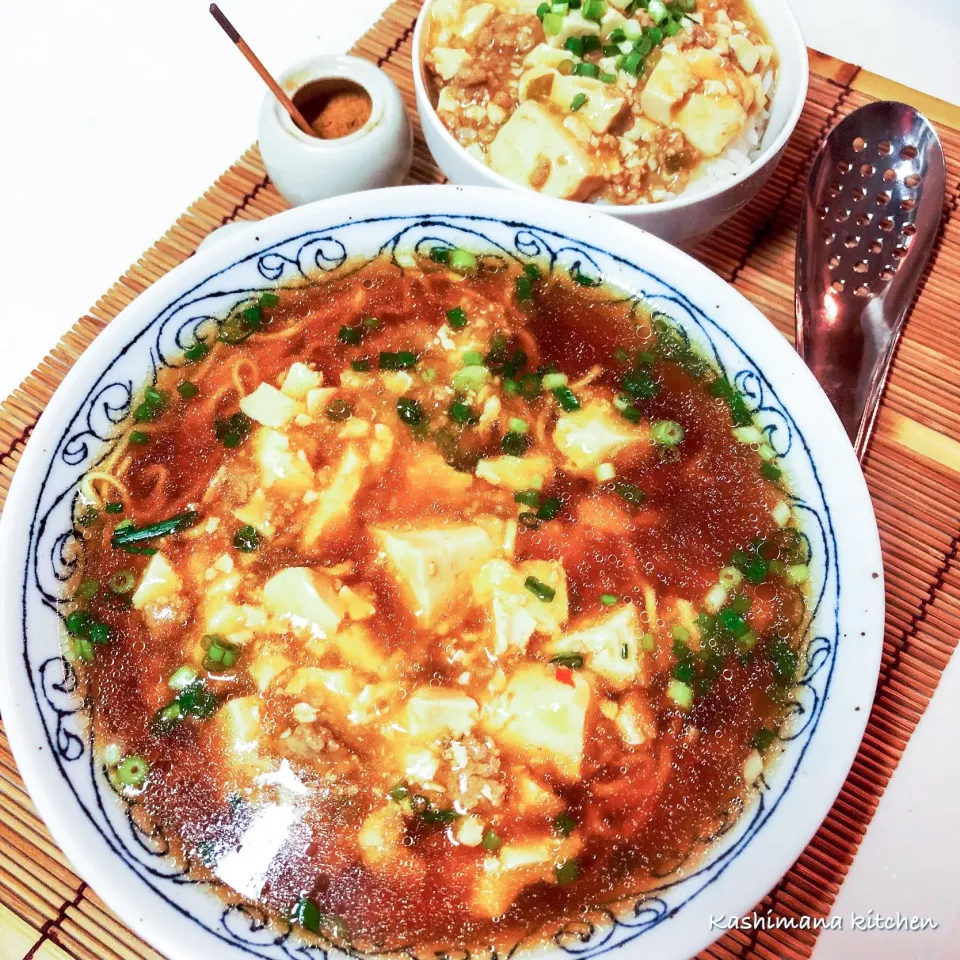 うちの子達は麻婆豆腐が大好きで、毎日食べても飽きない❗️とか言ってました😅
大人は花山椒を舌が痺れるまで入れます🔥
欲張りセットでラーメン&丼❗️|Kashimanakitchenさん