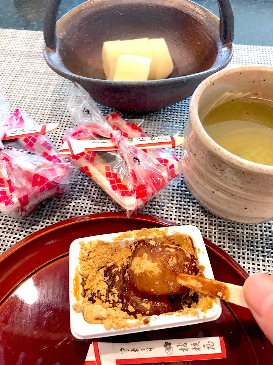 山梨名物
信玄餅 頂いたのでいただきまあす❣️|シュトママさん