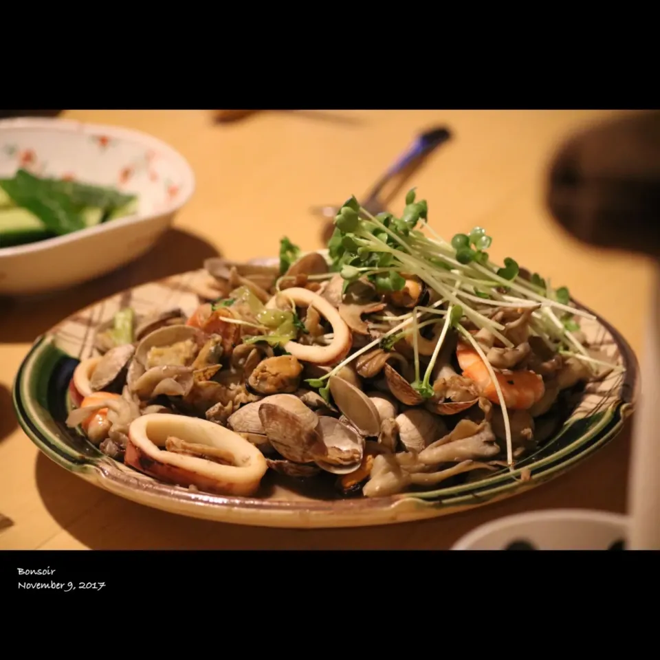 貝とキノコの炒め物🍄|yasuko murakamiさん