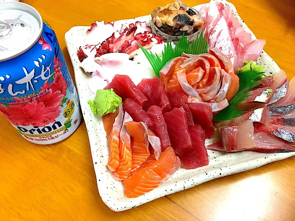 Snapdishの料理写真:刺身盛り合わせ|ゃょぃ🌹さん