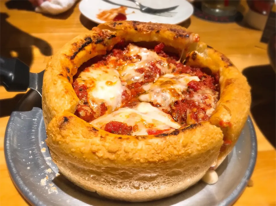 Deep Dish Pizza🍕|chan mitsuさん