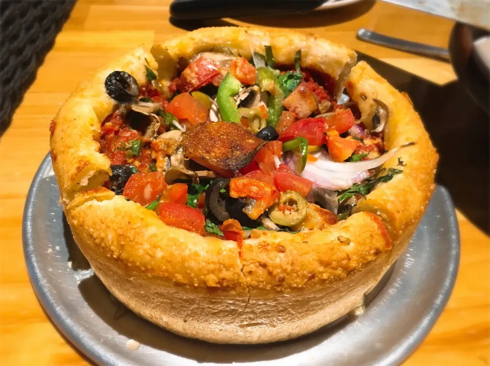 Deep Dish Pizza🍕|chan mitsuさん