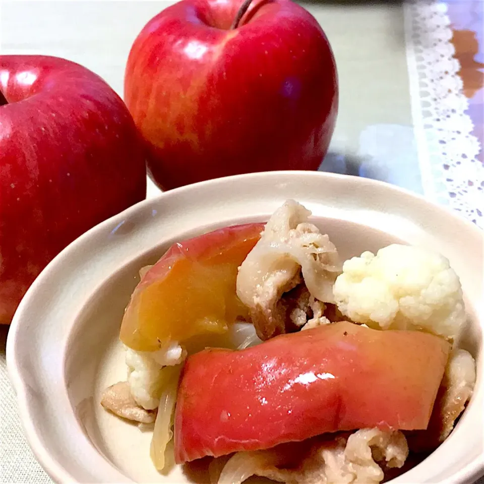 林檎と豚肉の煮物|おひさま屋さん