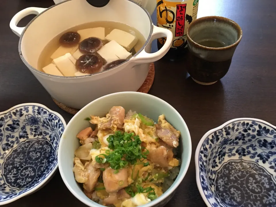 Snapdishの料理写真:親子丼
湯豆腐|NAKATAさん