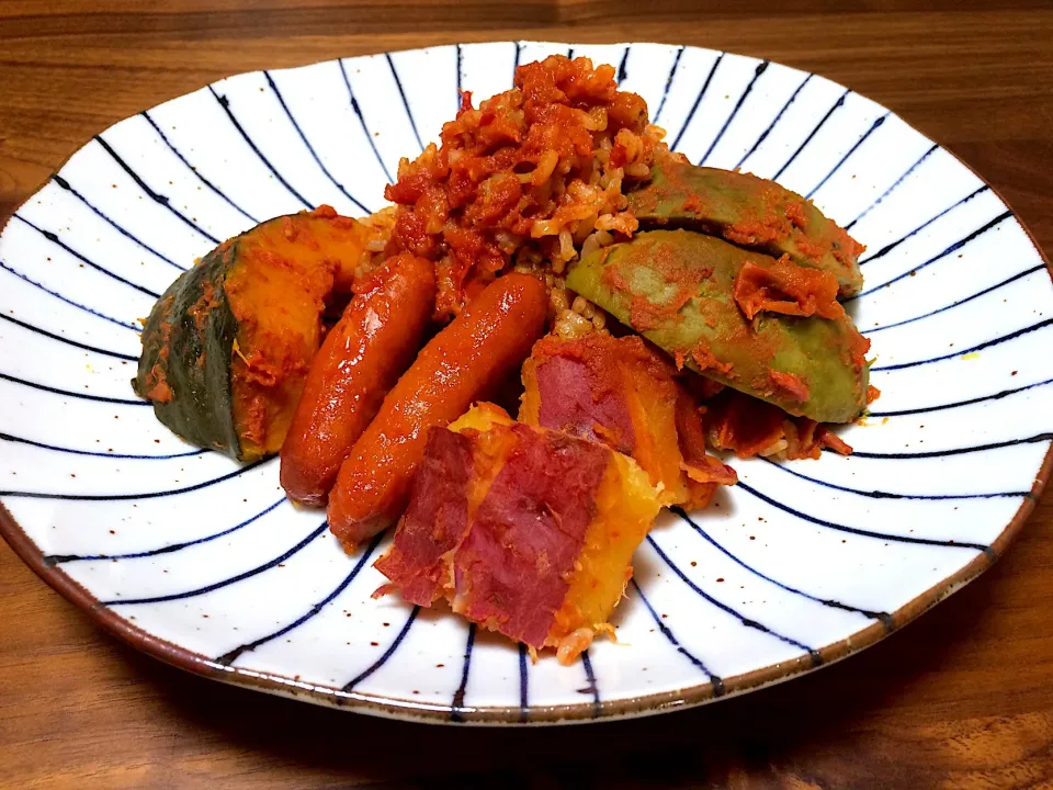 とまとと野菜の炊き込みご飯🍅🍠🍚|ぱぴこ家さん