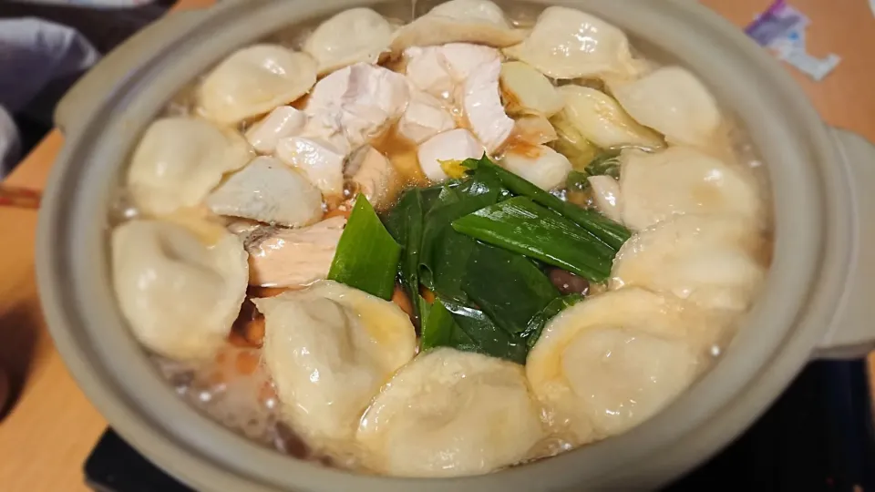 餃子鍋であったまろう|cookingパパ五郎さん