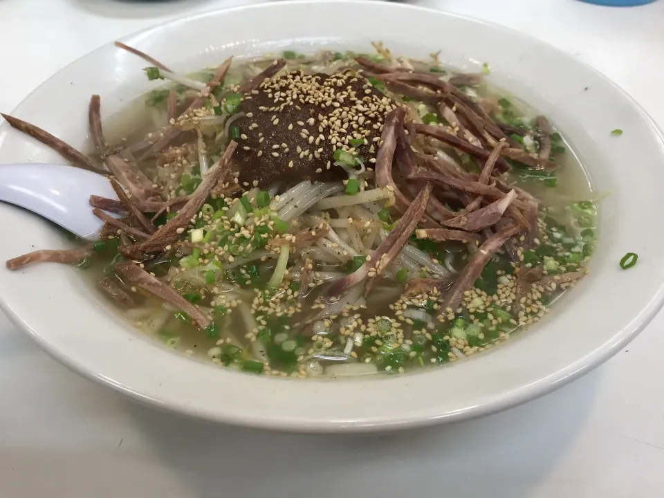 Snapdishの料理写真:もやし味噌ラーメン🍜|まさとさん