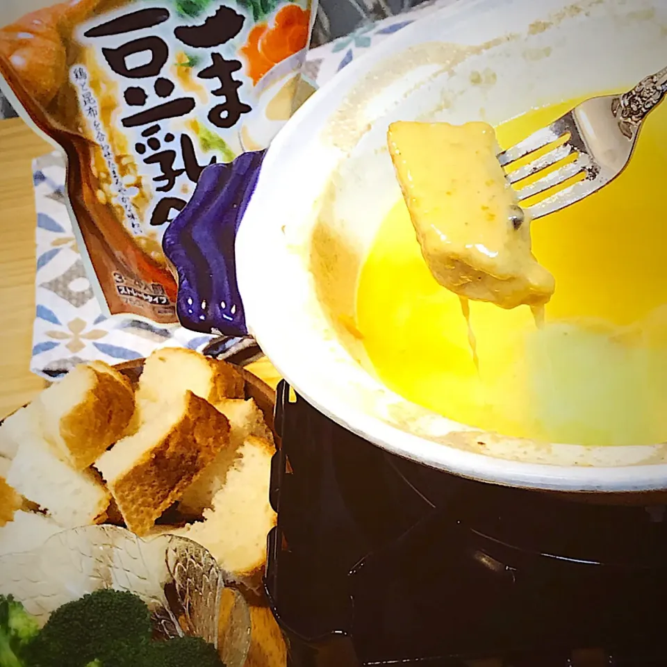 ごま豆乳鍋のシメはチーズフォンデュ🧀|アスママさん