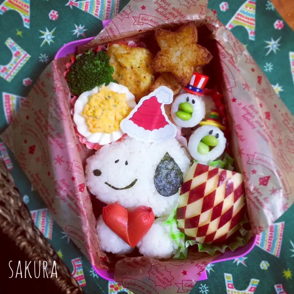 Snapdishの料理写真:長女  サンタスヌーピー弁当🎅|さくちんさん