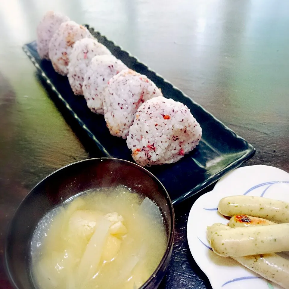 おにぎり🍙アクション #おにぎりの日(6月18日) #朝ご飯 #ご飯もの #お味噌汁|𓇼𓆉𝓜𝓪𝓶𝓲𓆉𓇼さん