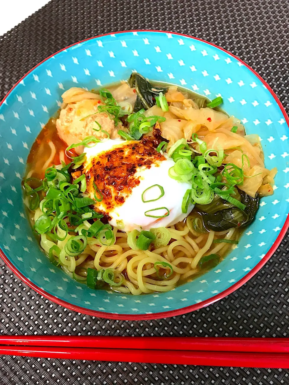 キムチ鍋の〆で
   温玉のせラーメン🍜|春夏秋冬さん