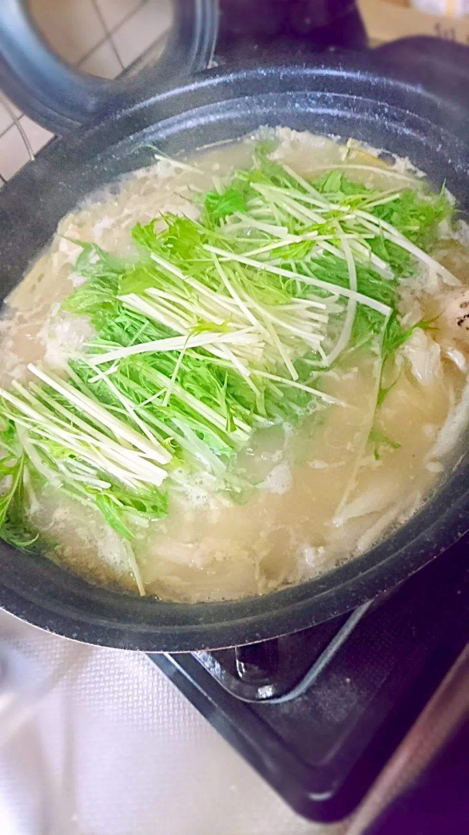 Snapdishの料理写真:水菜山盛りで！鶏白湯鍋|蜜柑さん