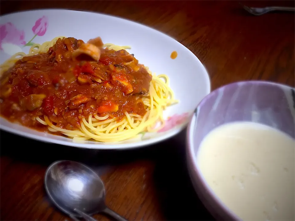 ヤリイカのスパゲッティと豆乳スープ|やさこさん