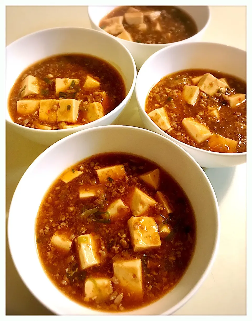 Snapdishの料理写真:麻婆豆腐。Bean curd Szechwan style|toyamadaさん