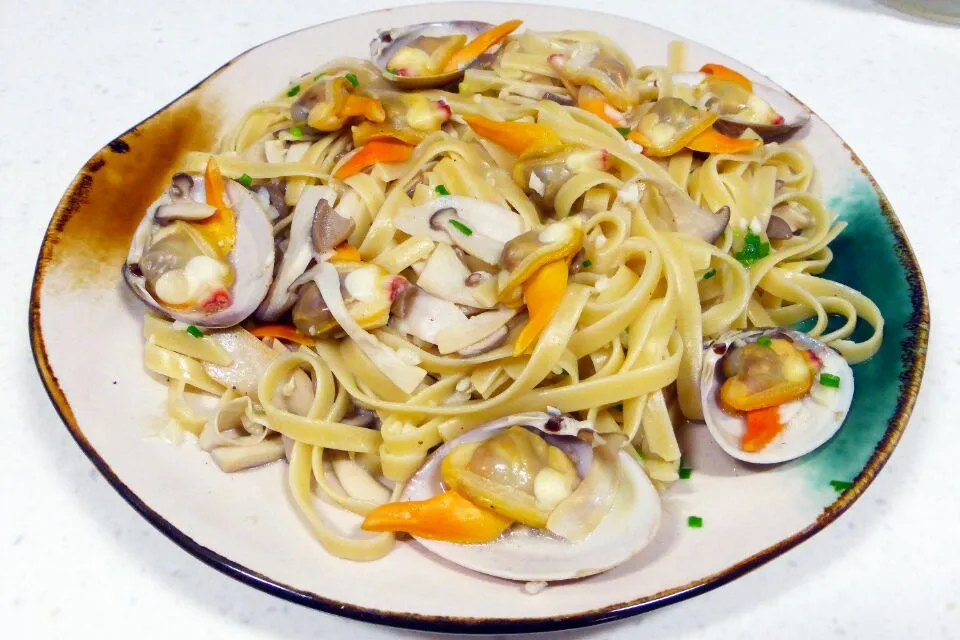 pasta with clams|steven z.y.さん