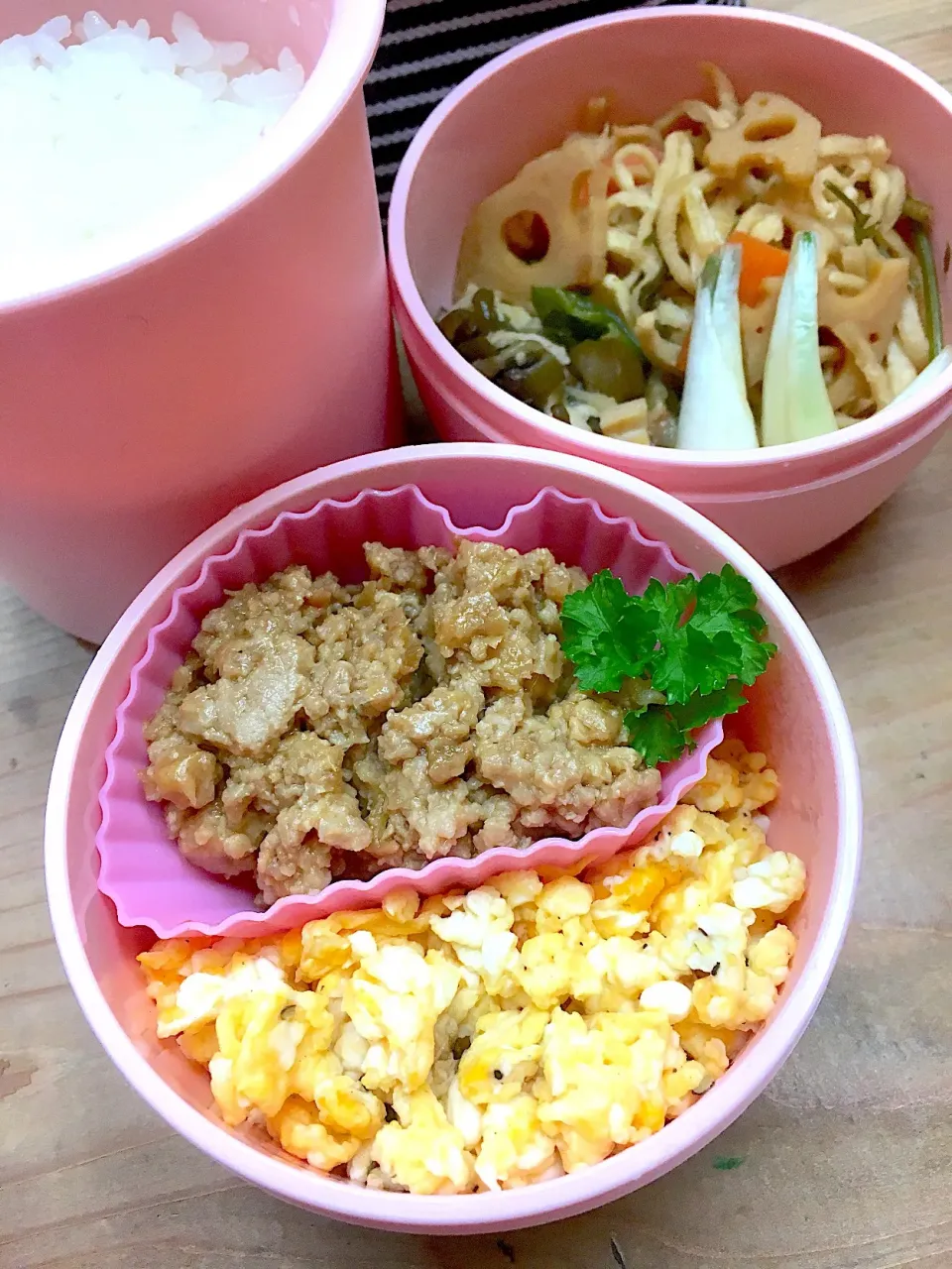 鶏味噌とタマゴの親子そぼろ弁当！|パオパオあつこさん