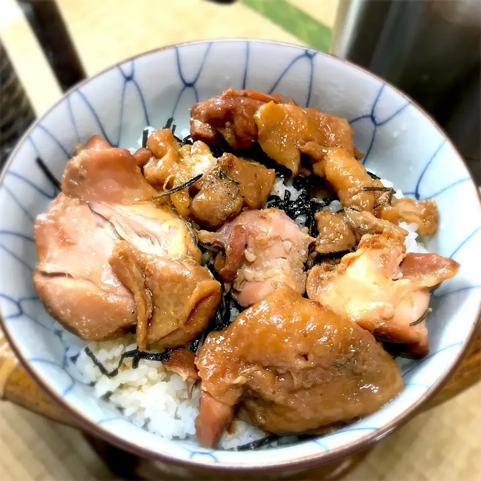 Snapdishの料理写真:鳥もも肉のマーマレード煮丼|Hiroya Fujiiさん