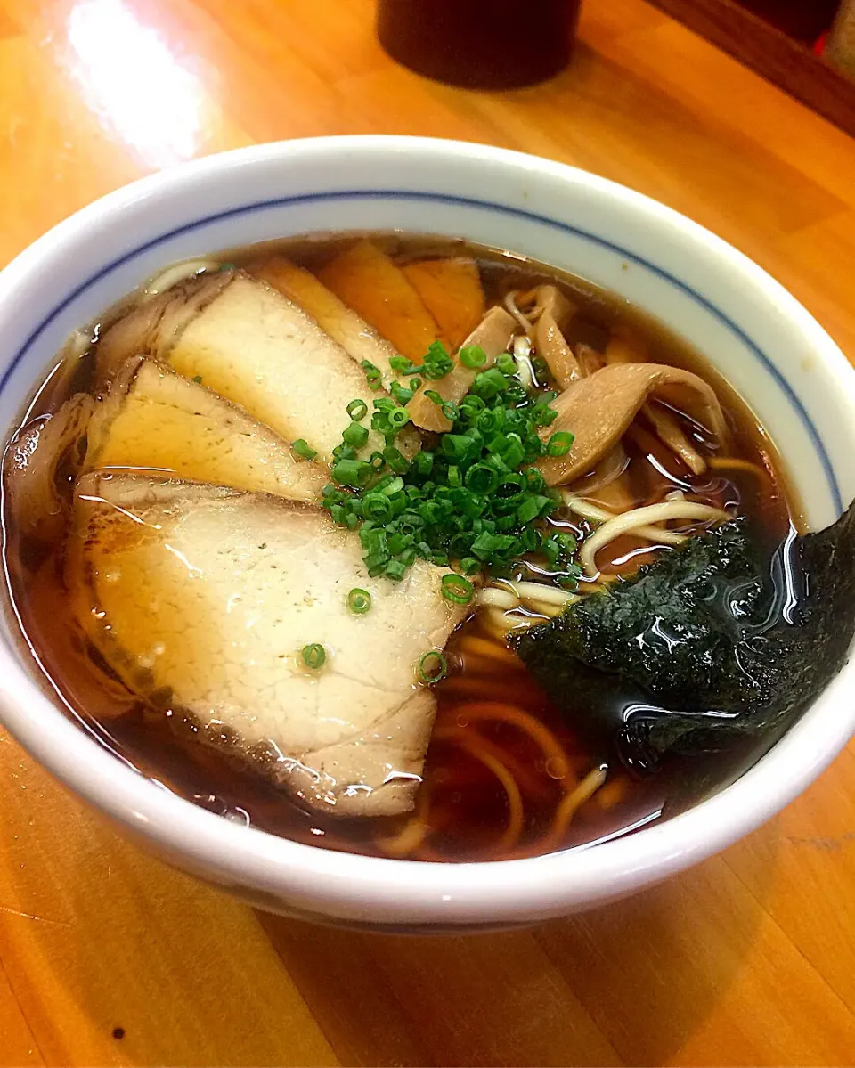 Snapdishの料理写真:虎徹 朝ラー 志太系ラーメン|ガク魁‼︎男飯さん