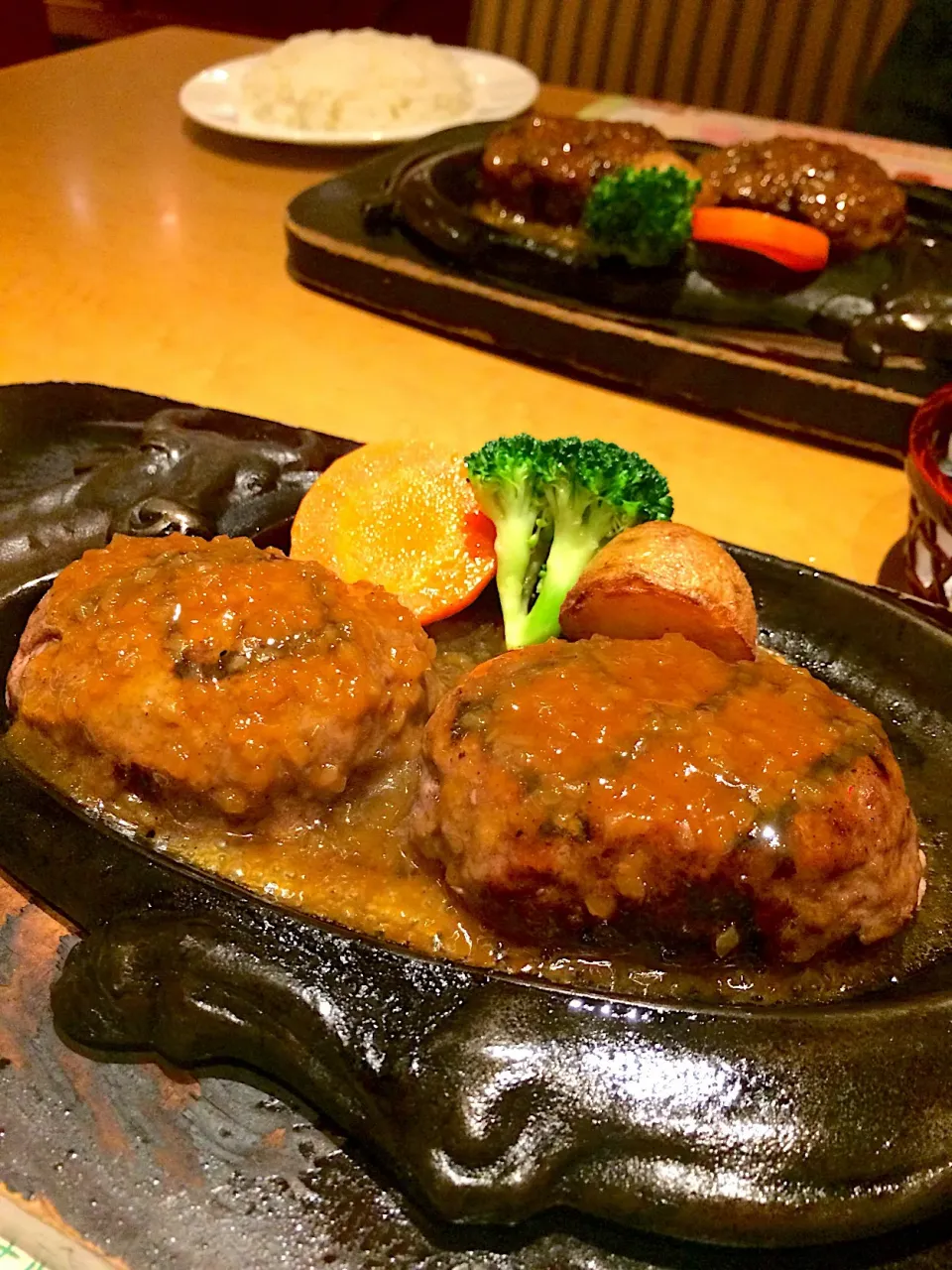 げんこつハンバーグ 炭焼きレストランさわやか
焼き状況は↓URL動画にて|ガク魁‼︎男飯さん