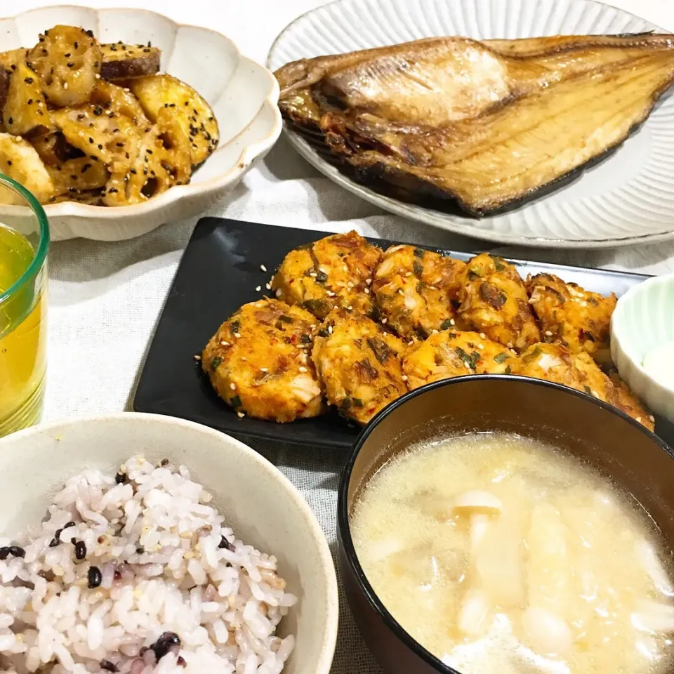 Snapdishの料理写真:#真ほっけ
#れんこん と#さつまいも の#カリカリ甘辛焼き
#里芋 と#キムチ の#おやき|TakiBow*さん