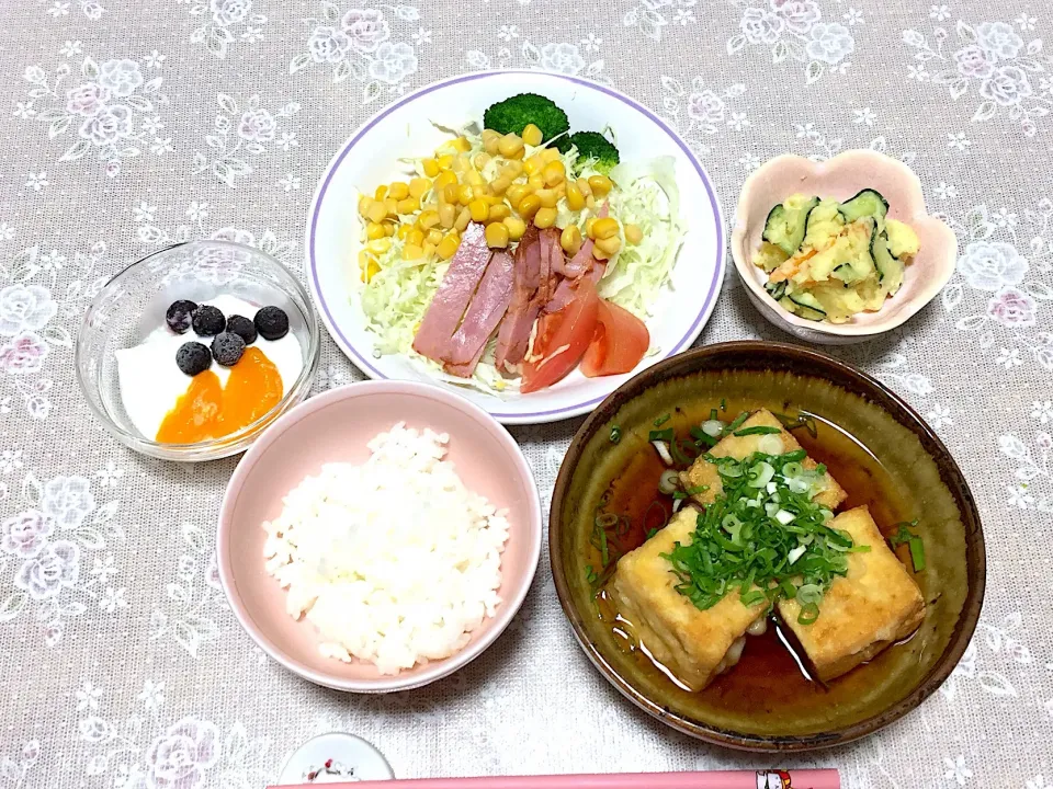 Snapdishの料理写真:揚げ出し豆腐、サラダ、ポテトサラダ、|小鳥さん