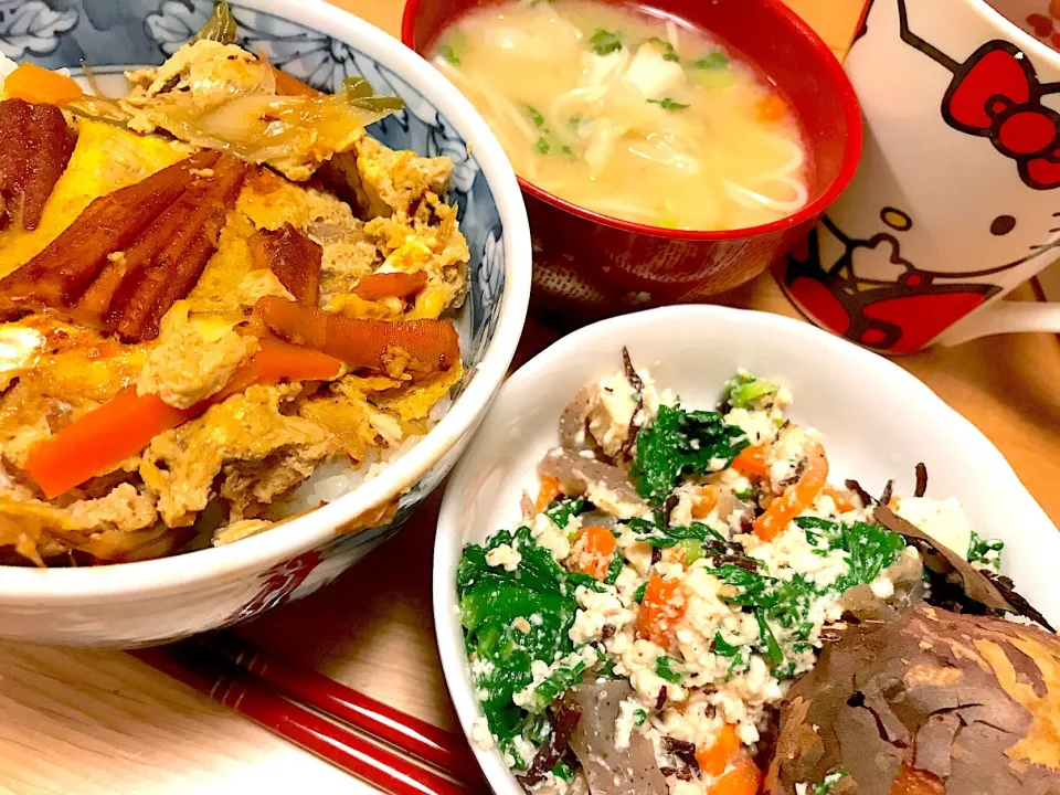 穴子卵丼、春菊の白和え、お味噌汁♪|まみみさん