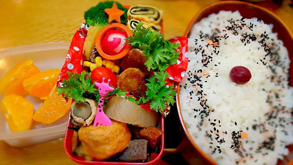 父ちゃんの今日のサラメシ
肉巻きキャベツ宮タレ焼き&おでん弁当|Naomi Furuyaさん