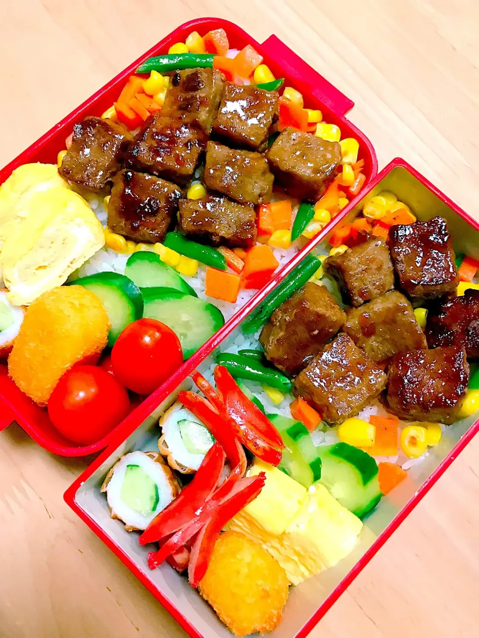 JKとJCのサイコロステーキ丼弁当|mamacatさん