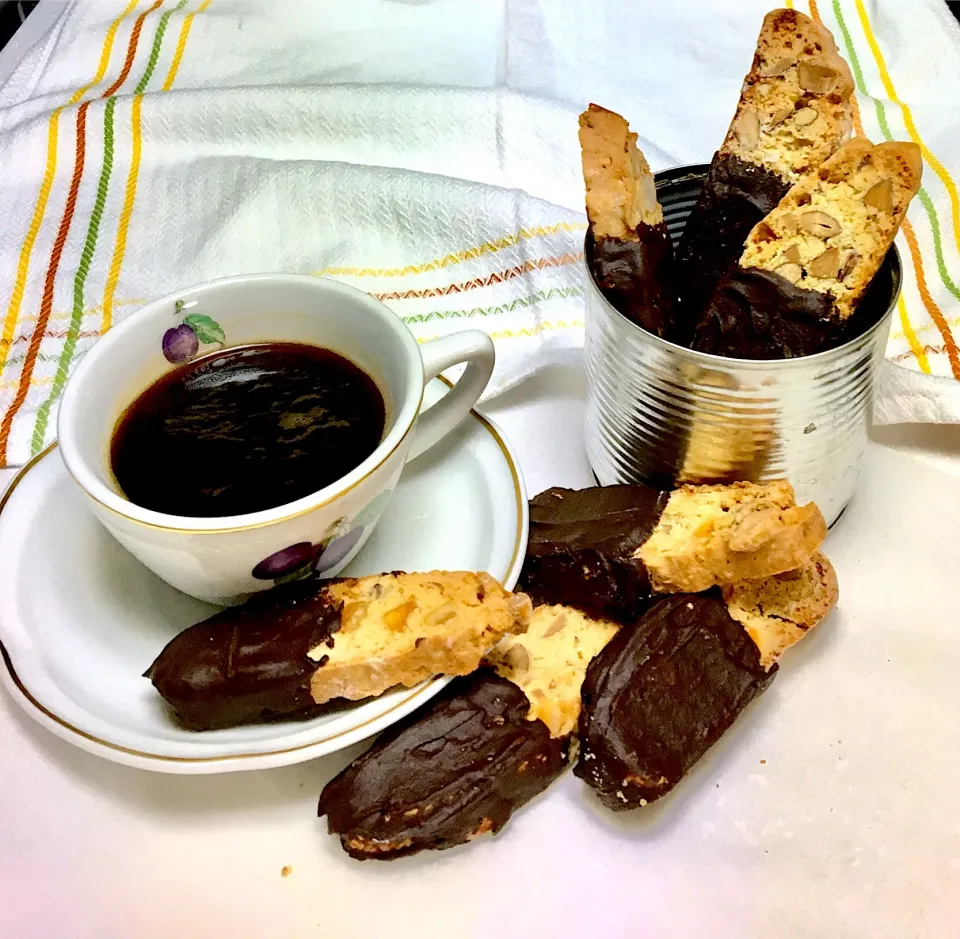 chocolate covered chickpea flour cantuccini w/ almonds and orange peels|gonbenさん